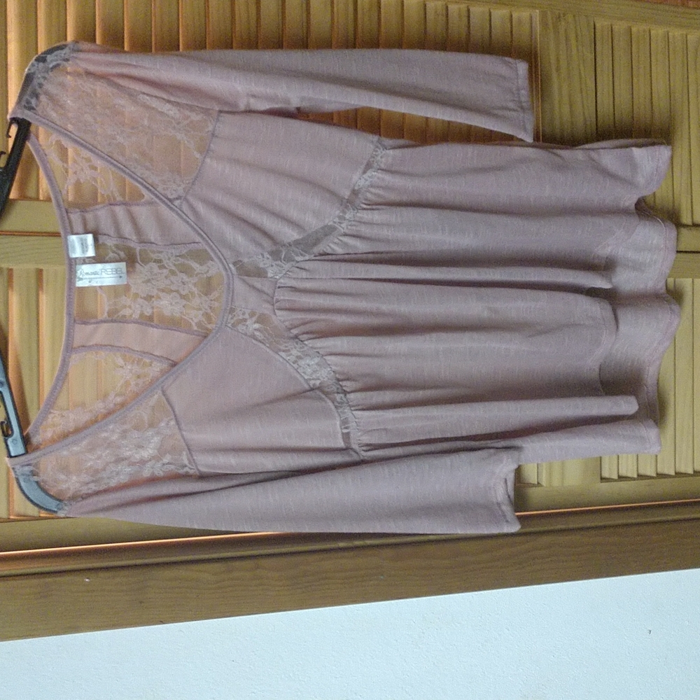 Romantic Rebel Brand Mauve Long Sleeve Blouse with Lace Detail-NWOT